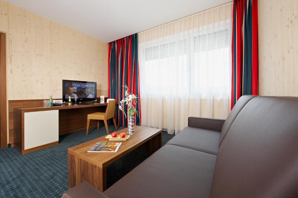 Mt Hotel Zeltweg Room photo