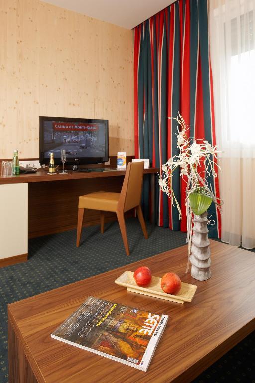 Mt Hotel Zeltweg Room photo