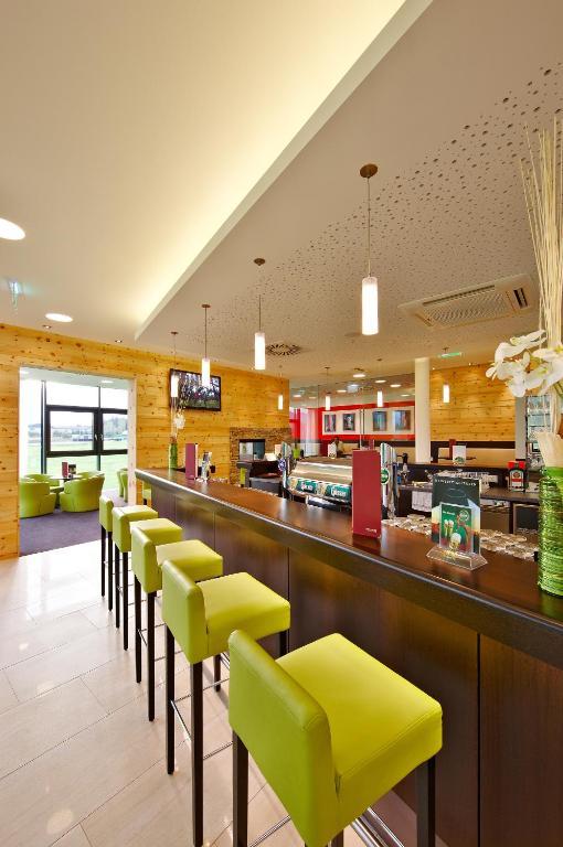Mt Hotel Zeltweg Exterior photo